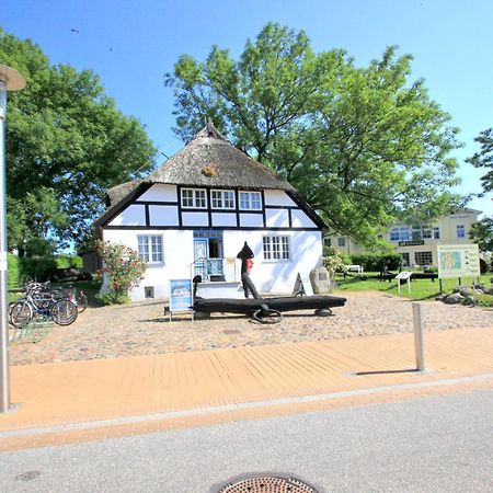 Fewo Mit Meerblick, Gratis Nutzung Vom Ahoi Erlebnisbad Und Sauna In Sellin - Haus Blick Zur See Fewo 11 Goehren  Exterior photo