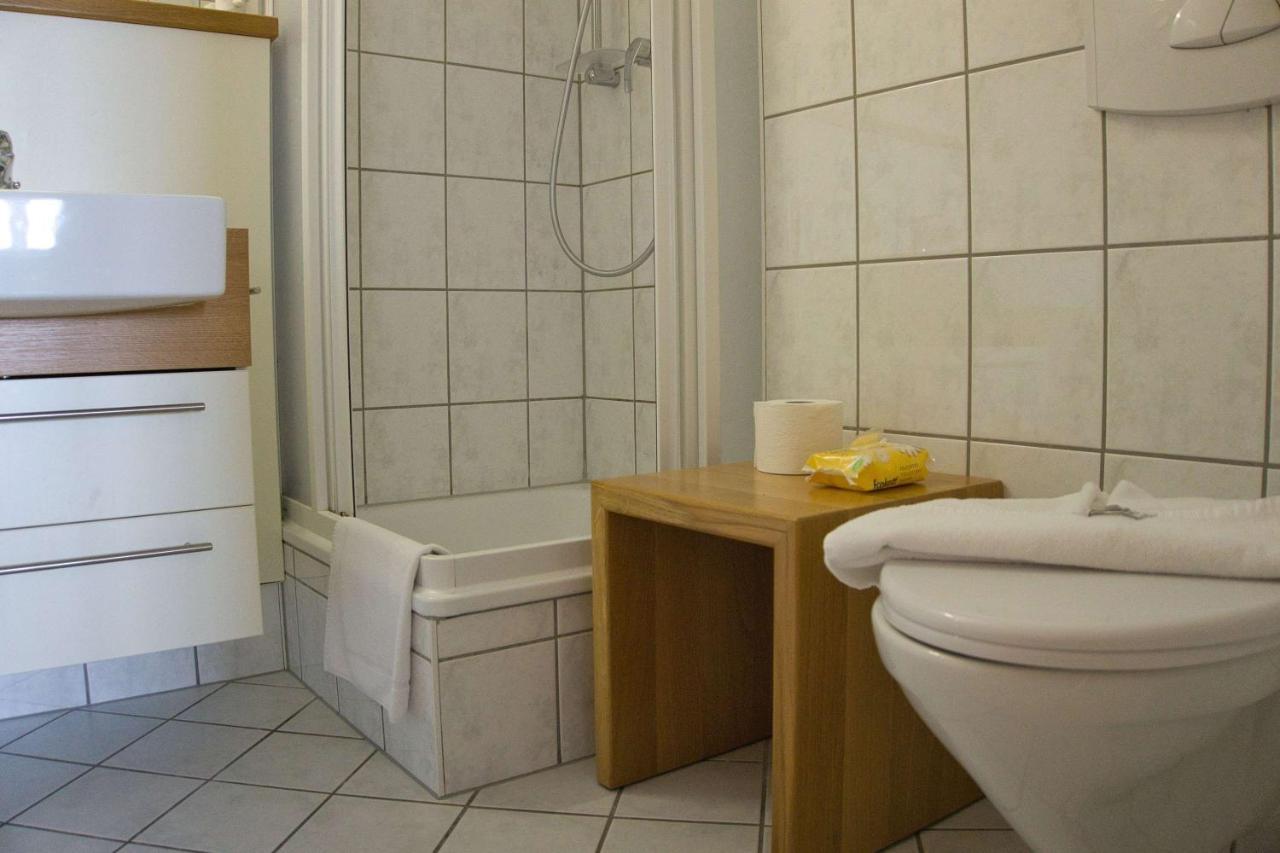Fewo Mit Meerblick, Gratis Nutzung Vom Ahoi Erlebnisbad Und Sauna In Sellin - Haus Blick Zur See Fewo 11 Goehren  Exterior photo