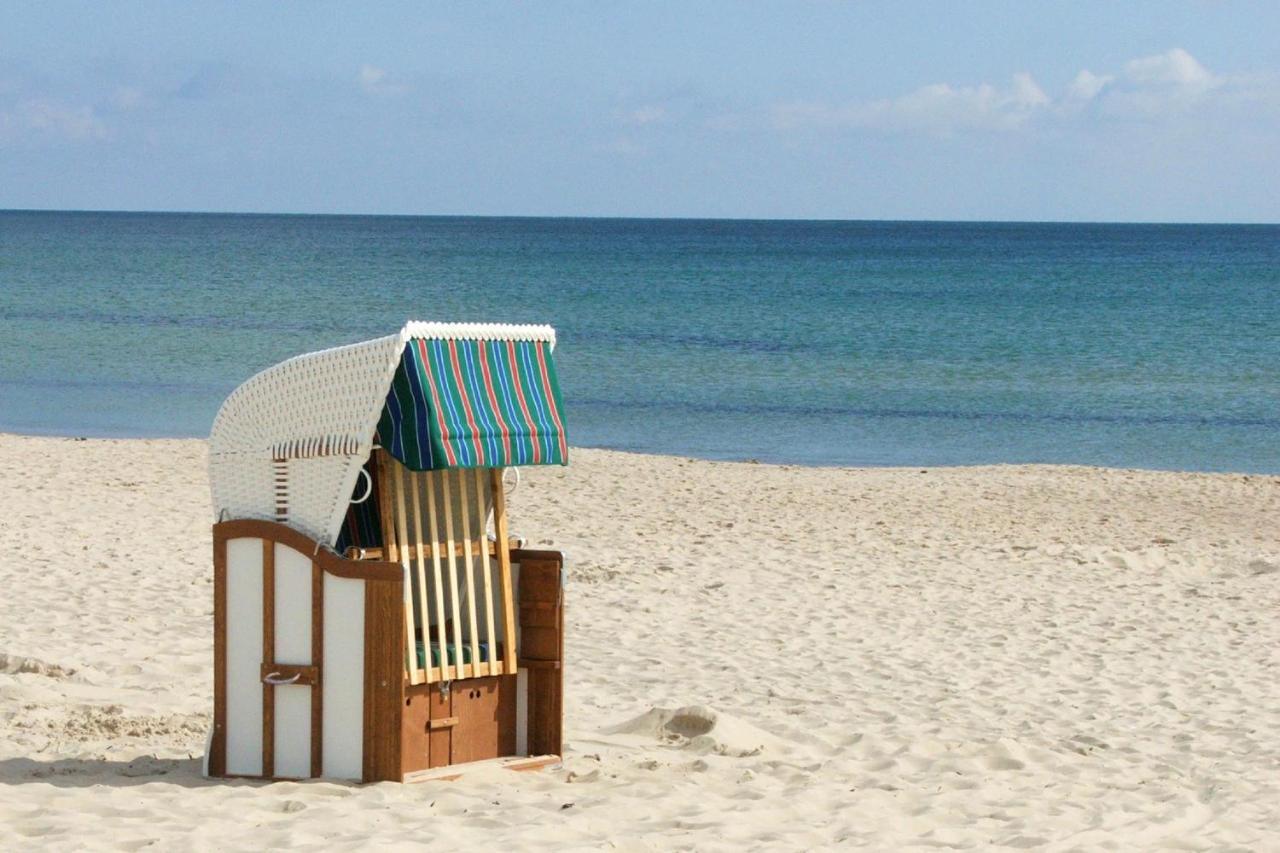 Fewo Mit Meerblick, Gratis Nutzung Vom Ahoi Erlebnisbad Und Sauna In Sellin - Haus Blick Zur See Fewo 11 Goehren  Exterior photo